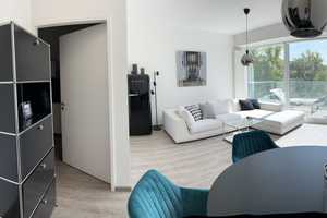 Stilvolle Designwohnung in Bestlage – Emanuel-Leutze-Straße 1, 40547 Düsseldorf – Vorschaubild 1