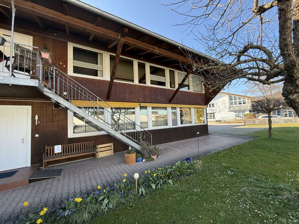 Immobilie in Bernau am Chiemsee - Hochwertig Wohnen und Arbeiten mit Bergblick in Bernau am Chiemsee - Bild 3