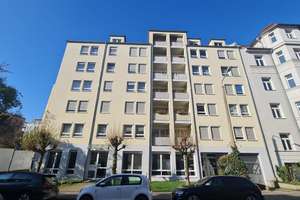 Zu Fuß in die Leipziger Innenstadt oder in den Park – Drei-Zimmer-Wohnung mit Tiefgaragen-Stellplatz – Die vollständige Adresse der Immobilie erhältst du vom Anbieter., 4109 Zentrum-West, Leipzig – Vorschaubild 2