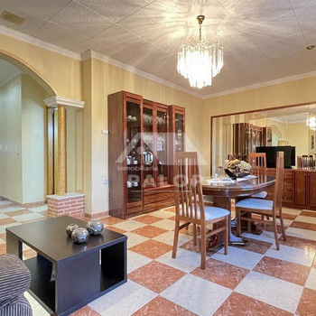Wohnung mit Industriehalle in La Pobla Llarga