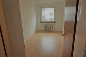 Helle 3-Zimmer-Wohnung mit modernem Bad und Balkon ins Grüne  – Elbestr. 14, 45136 Bergerhausen, Essen – Vorschaubild 5