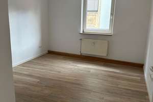Kernsanierte helle 4,5-Zimmer-Wohnung mit Balkon in Bad Staffelstein – Bamberger Straße 18, 96231 Bad Staffelstein – Vorschaubild 3