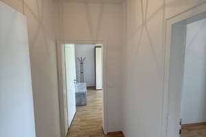 Direkt an der Uni Essen: Hochwertig möblierte 3-Zimmer-Wohnung mit Wintergarten & Dachterrasse – Die vollständige Adresse der Immobilie erhältst du vom Anbieter., 45127 Stadtkern, Essen – Vorschaubild 11