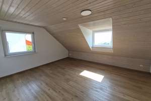Wunderschöne DG Wohnung mit Blick über Stuttgart – Die vollständige Adresse der Immobilie erhältst du vom Anbieter., 70191 Mönchhalde, Stuttgart – Vorschaubild 4