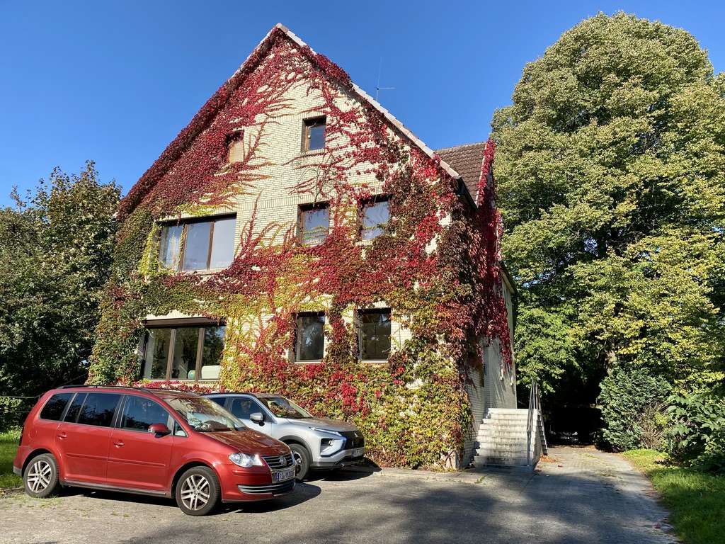 Immobilie in Flintbek - Mehrfamilienhaus mit vier Wohneinheiten auf tollem Grundstück in schöner Lage in Flintbek - Bild 0