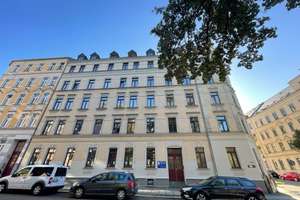 ***Sehr schöne, helle 3 Raumwohnung mit Blick ins Grüne mit neu saniertem Bad, EBK möglich*** – Lessingplatz 6, 9130 Sonnenberg, Chemnitz – Vorschaubild 2