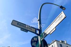 Bezugsfreie Altbauwohnung mit Loggia nahe Boxhagener Platz – 10245 Friedrichshain, Berlin – Vorschaubild 7