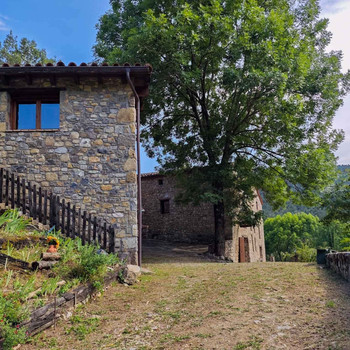 Grundstück von 569 m² bebauter Fläche und 31 Hektar Land. . Die Masía La Coromina befindet sich im N