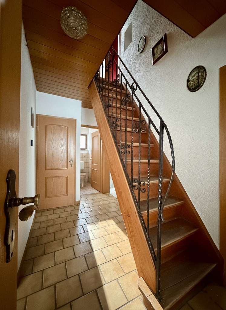 Immobilie in Neckartailfingen - Kleines Haus mit großer Scheune und kleinem Garten in Neckartailfingen - Bild 4