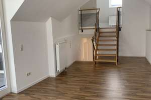 Provisionsfrei und einzugsbereit ab August – mit Dachterrasse in der Eppsteiner Altstadt! – Burgstraße 71, 65817 Eppstein – Vorschaubild 3