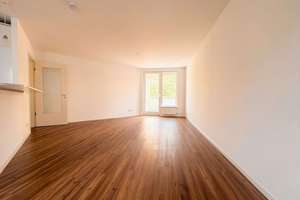 Wohlfühlwohnung mit großzügiger Wohnküche und sonnigem Westbalkon! – 13127 Französisch Buchholz, Berlin – Vorschaubild 2