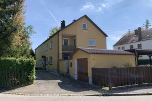 KNIPFER`S IMMOBILIENSCHÄTZE - Renovierungsbedürftiges Zweifamilienhaus in Augsburg-Hochzoll zum Kauf
