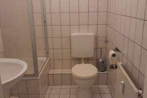 Provisionsfrei* Gemütliches 1-Zimmer-Apartment mit Küchenzeile und Duschbad in Hamburg-Bergedorf – Sander Damm 4, 21031 Lohbrügge, Hamburg – Vorschaubild 3