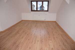EBK Übernahme mögl. bei Bedarf + Bad mit Fenster + West-Balkon + Laminat !! – Fritz-Matschke-Str. 7, 9113 Schloßchemnitz, Chemnitz – Vorschaubild 4