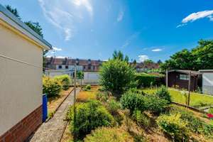 Frankfurt-Zeilsheim: Gepflegte Doppelhaushälfte mit Garten, Garage und viel Potenzial – Die vollständige Adresse der Immobilie erhältst du vom Anbieter., 65931 Zeilsheim, Frankfurt am Main – Vorschaubild 8