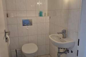 Großzügige 2-Zimmer-Wohnung mit 85,5 m², Südwest-Balkon & TG - Erstbezug nach Sanierung – Neumannstraße 40, 90763 Südliche Südstadt, Fürth – Vorschaubild 4