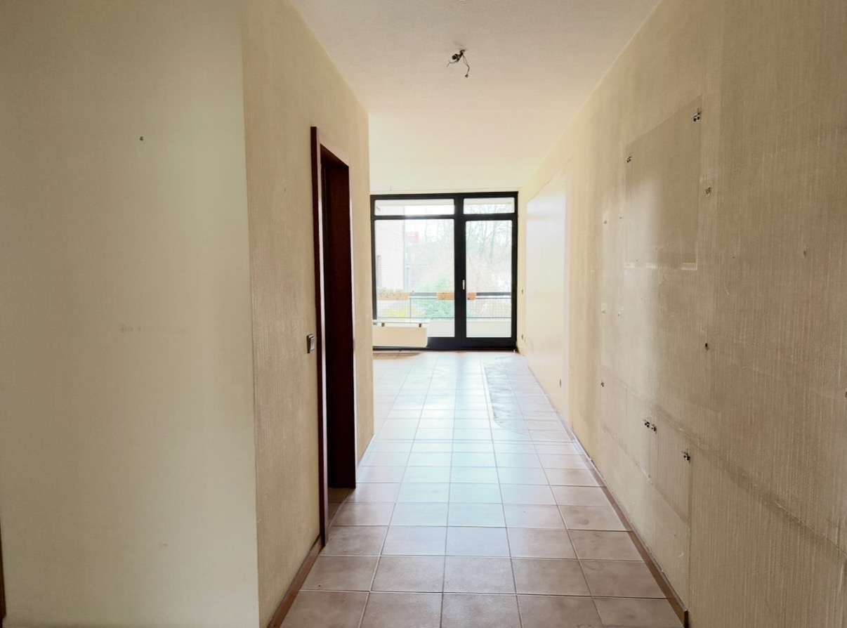 Attraktive 2-Zimmer-Wohnung mit Entwicklungspotenzial in gepflegtem MFH – nahe des Duisburger Zoos, Duisburg – Bild 3