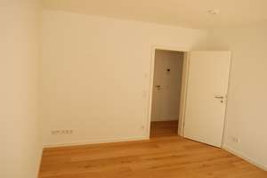 Neuwertige 2-Zimmer-Wohnung mit Garten und EBK in Obersendling, München – Kaltenbrunner Straße 4, 81477 Obersendling, München – Vorschaubild 5