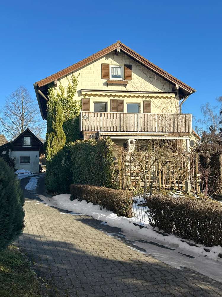 Großzügiges Ein- bis Zweifamilienhaus mit Carport, Nebengebäuden und ausgebautem Dachboden! Sofort f, Bayreuth Kreis – Bild 3