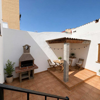 Entdecken Sie dieses fantastische Haus in der Gegend von SArenal, Palma, nur 100 Meter vom Meer entf