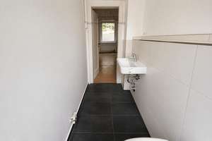 2-Zimmer-Wohnung mit Altbau-Charme im Erdgeschoss in Hannover-List – Die vollständige Adresse der Immobilie erhältst du vom Anbieter., 30177 List, Hannover – Vorschaubild 3