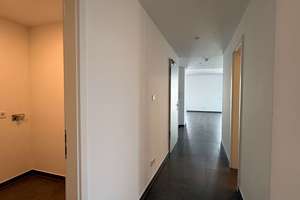 Penthouse-Flair mit großzügiger Sonnenterrasse, Licht, Raum und traumhaftem Ausblick! – Die vollständige Adresse der Immobilie erhältst du vom Anbieter., 80809 Am Riesenfeld, München – Vorschaubild 10