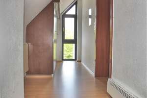 Ein Haus mit viel Platz und vielen Möglichkeiten! Wohnen & arbeiten -Mehrgenerationenhaus, 2 Garagen – Die vollständige Adresse der Immobilie erhältst du vom Anbieter., 40595 Hellerhof, Düsseldorf – Vorschaubild 14