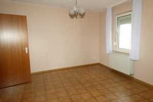 Martinshöhe - Freistehendes Einfamilienhaus mit 2 Garagen und Garten – Kaiserslautern (Kreis) – Vorschaubild 12