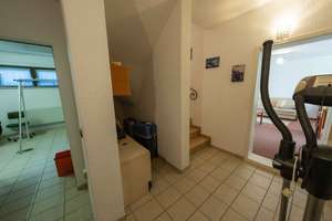 Gepflegtes  Einfamilienhaus mit Einliegerwohnung , Doppelgarage , Garten in Ludwigshafen-Oggersheim – 67071 Oggersheim, Ludwigshafen am Rhein – Vorschaubild 50