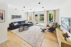 Modernes Zuhause mit Garten, Wallbox und hochwertiger Ausstattung – Wohlfühlfaktor und Komfort!