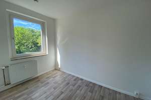 Familienwohnung mit Balkon und Blick ins Grüne  – Richard-Paulick-Straße 14, 6124 Südliche Neustadt, Halle (Saale) – Vorschaubild 5
