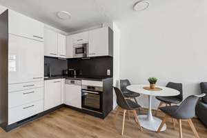 EINZIEHEN & LOSLEBEN. VOLLMÖBLIERT & BARRIEREFREI. MIT AUFZUG & TG-STELLPLATZ. – Thaerstraße 17, 10249 Friedrichshain, Berlin – Vorschaubild 9