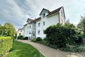 "Harmonische 3-Zimmer-Wohnung mit Balkon, Stellplatz, Gäste-WC und viel Stauraum" – Friedrichsgrüner Straße 11, 8112 Wilkau-Haßlau – Vorschaubild 14