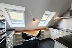 Stilvolle Maisonettewohnung mit 3,5 Zimmern, Dachterrasse, Kamin und Nähe zum  Rhein – Die vollständige Adresse der Immobilie erhältst du vom Anbieter., 40547 Niederkassel, Düsseldorf – Vorschaubild 6