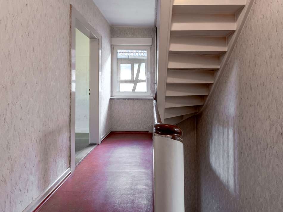 Altbau OG Flur