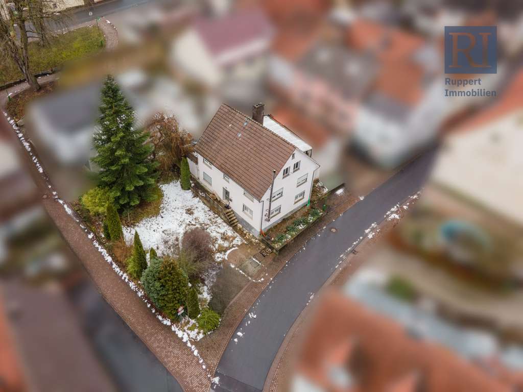 Immobilie in Külsheim - Einfamilienhaus mit großzügigen Eckgrundstück - Bild 0