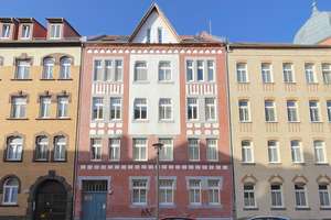 Lukratives Wohnungspaket mit Faktor 16 !! Drei möblierte Stadtwohnungen mit Balkonen und Aufzug