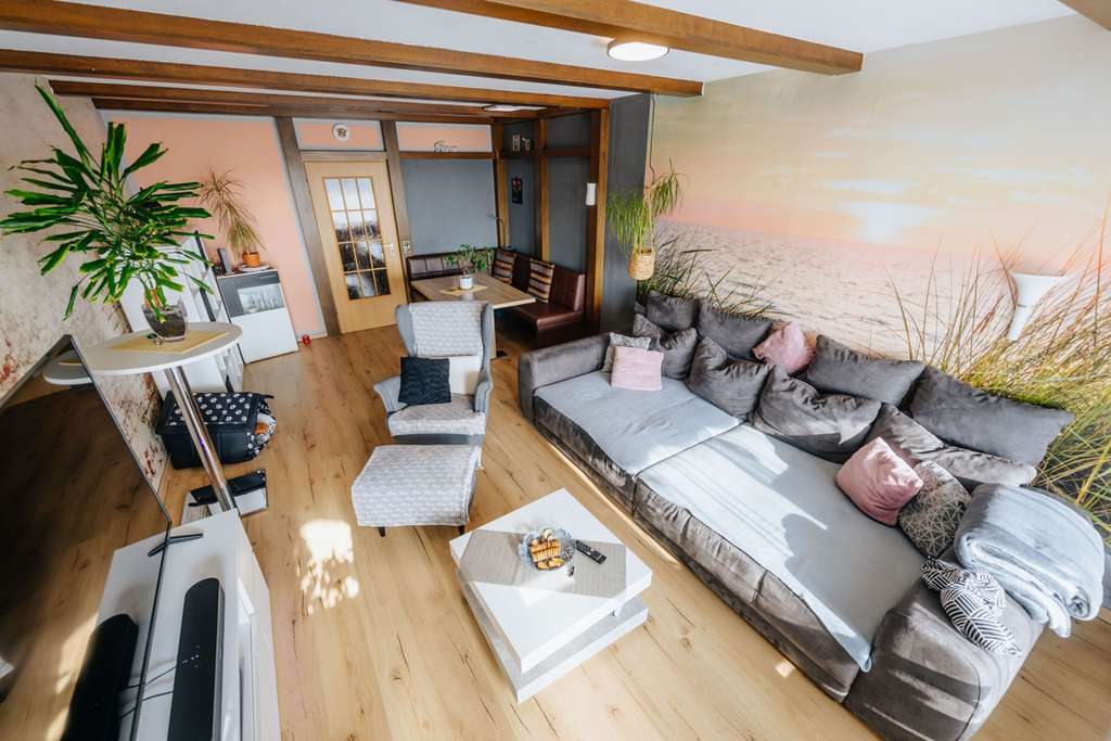 Immobilie in Bielefeld - Stufenlos in die 8. Etage! 4-Zimmer-Eigentumswohnung mit Loggia - Bild 3