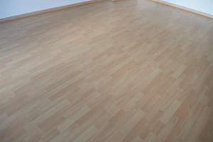 MZ-Kastel: Helle 2-Zimmer-Wohnung; modernes Wannenbad; Laminatboden; kleiner Balkon; Garage möglich – Die vollständige Adresse der Immobilie erhältst du vom Anbieter., 55252 Mainz-Kastel, Wiesbaden – Vorschaubild 10
