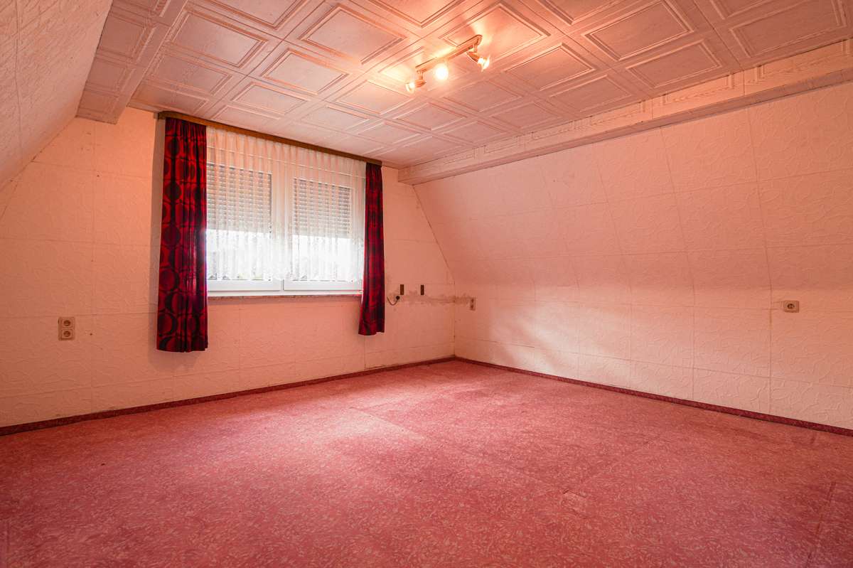 Immobilie in Nentershausen - +++ Geplagtes Einfamilienhaus für die kleine Familie +++ - Bild 8