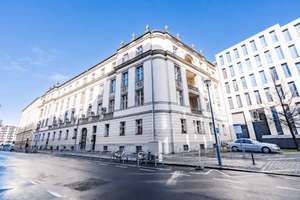 Ruhige und gemütliche 4 Zi.-Altbauwohnung  in bester Lage von Mitte