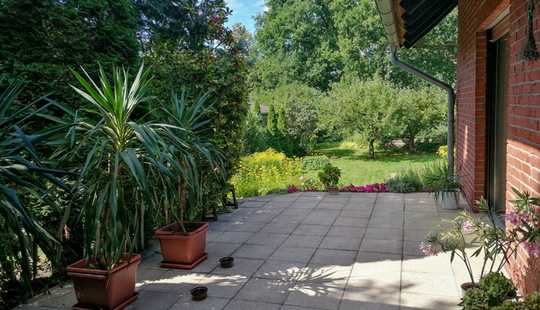 Bild von Komfortables Einfamilienhaus mit Terrasse und zwei Loggien in Isenbüttel!