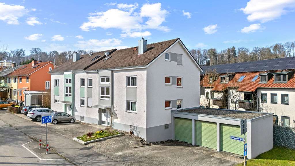 Immobilie in Ravensburg - Ravensburg - Zentrumsnähe
- Mehrfamilienhaus mit 6 Wohneinheiten in bevorzugter Wohnlage - Bild 0