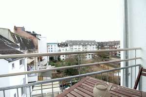 Exklusive, sanierte 2-Zimmer-Wohnung mit Balkon und Einbauküche in Düsseldorf – Karolingerstraße 59, 40223 Bilk, Düsseldorf – Vorschaubild 6