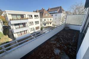Schwachhausen: Schöne, gut aufgeteilte 3-4 Zi. - DG- Wohnung mit Lift, gr. Balkon u. TG-Stellplatz – Die vollständige Adresse der Immobilie erhältst du vom Anbieter., 28211 Gete, Bremen – Vorschaubild 13