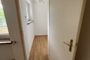 Geräumige 2-Zimmer Wohnung in Forstenried mit Balkon und viel Potential! – Die vollständige Adresse der Immobilie erhältst du vom Anbieter., 81476 Forstenried, München – Vorschaubild 5