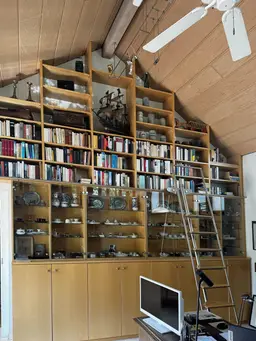 Anbau mit Bibliothek