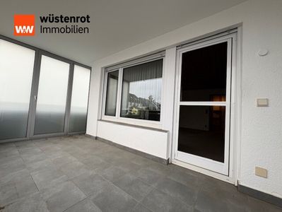 Sonnige und helle 3,5-Zimmer-Wohnung in Friolzheim mit Stellplatz und Garage
