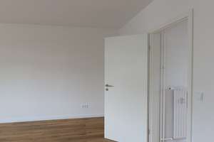 Sanierte Wohnung im Westend mit Einbauküche! – Spandauer Damm 181-183, 14050 Westend, Berlin – Vorschaubild 4