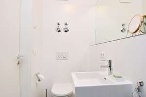 Modern möblierte Wohnung mit TG-Stellplatz in Stuttgart Mitte – Die vollständige Adresse der Immobilie erhältst du vom Anbieter., 70174 Neue Vorstadt, Stuttgart – Vorschaubild 21